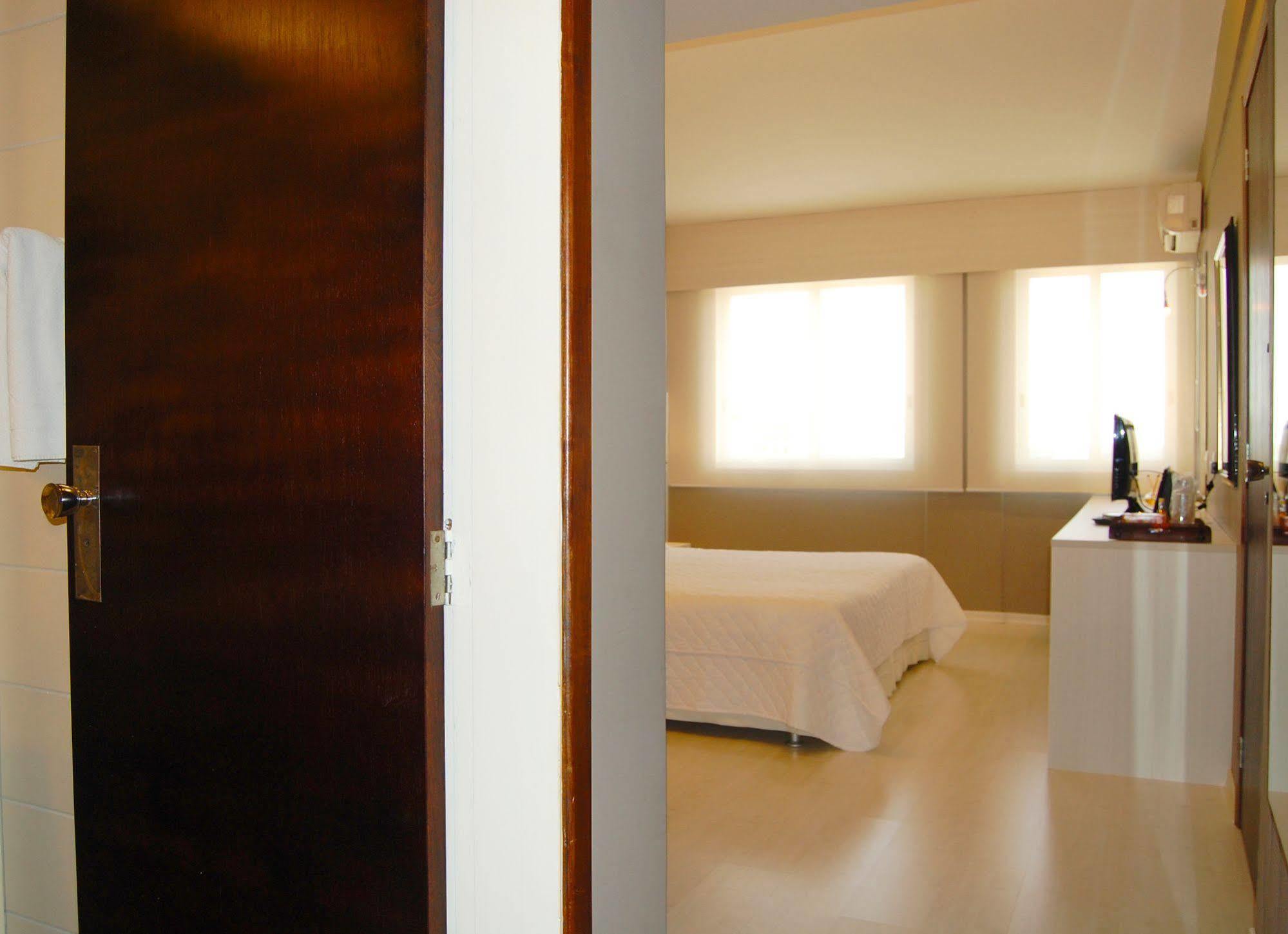 Hotel Manta ペロタス エクステリア 写真